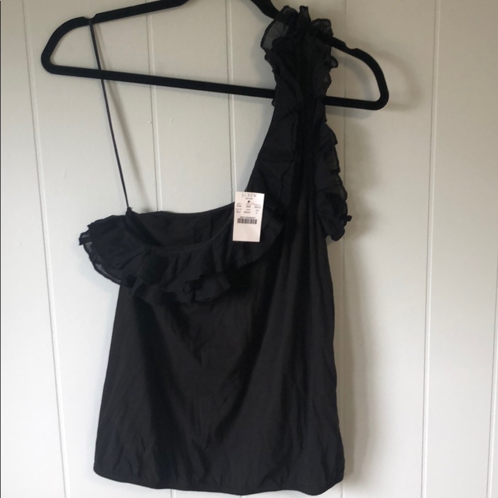 NWT very cute black, ruffled, one shoulder top 🤗